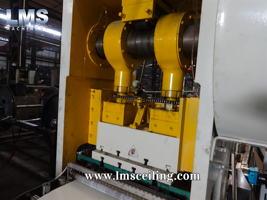 lms first metal ceiling perforation and forming line (2)