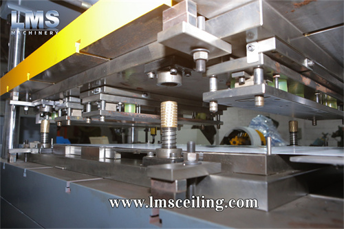 LMS oil press for 600x600/600x1200 ceiling panel notching