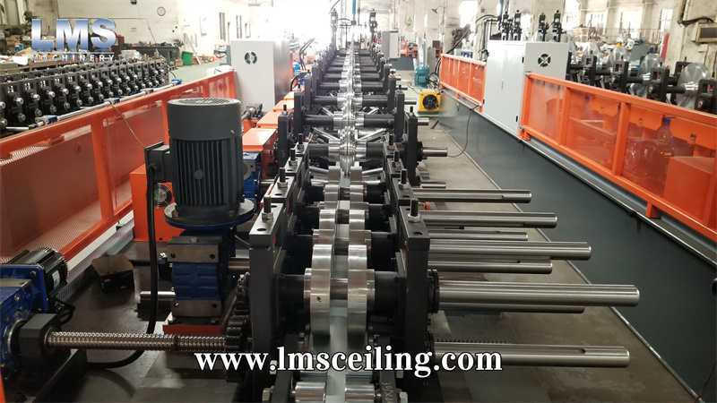 Baffle ceiling roll forming machines- Automatic size change rollers