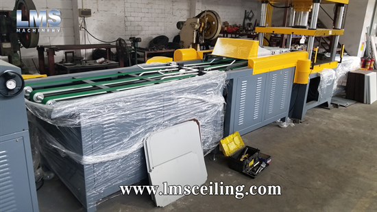 flipper and manipulator hand