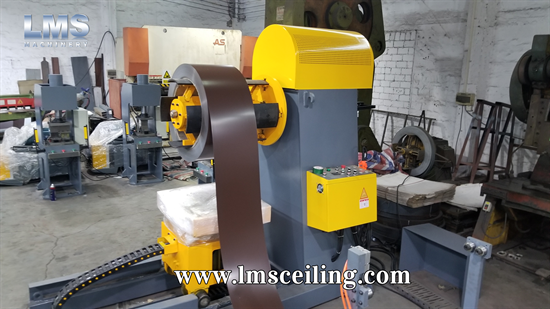 hydraulic decoiler with coil car