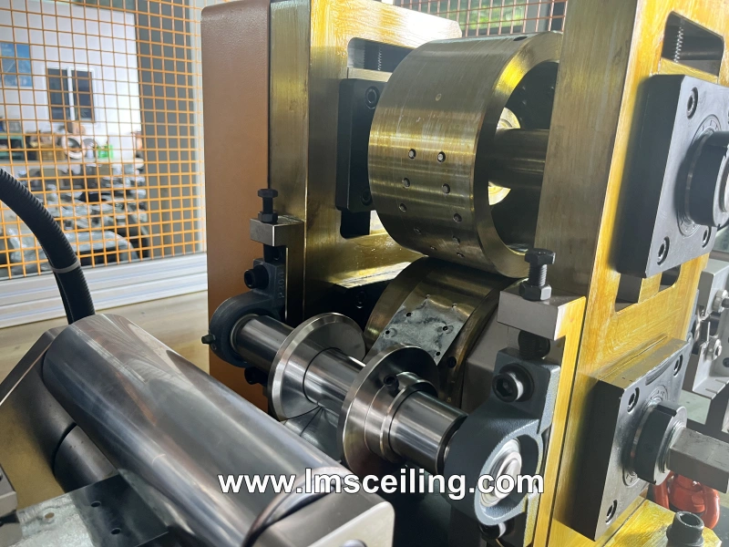 rollilng punch rollers