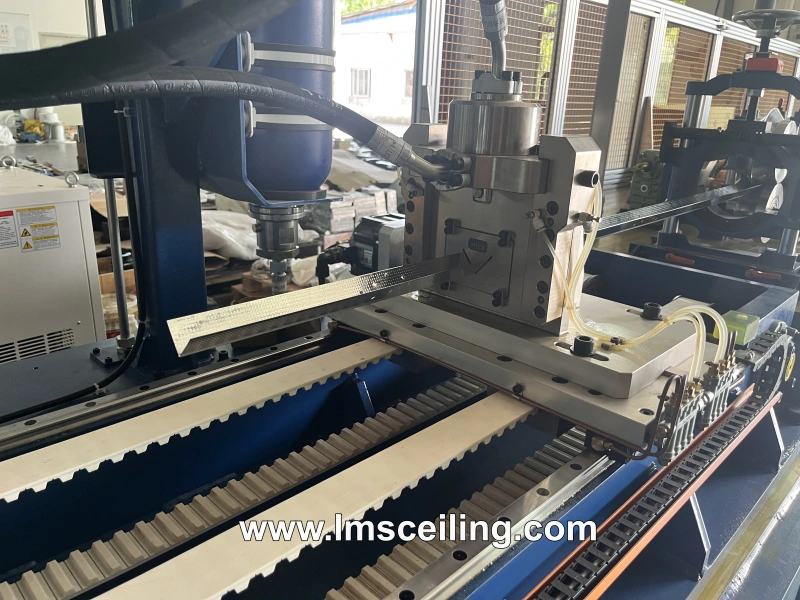 wall angle machine